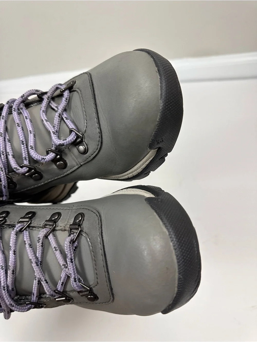 Columbia Yoncalla Mid Waterproof Hiking Boots Women’s 8.5 Gray Purple YL1090-008